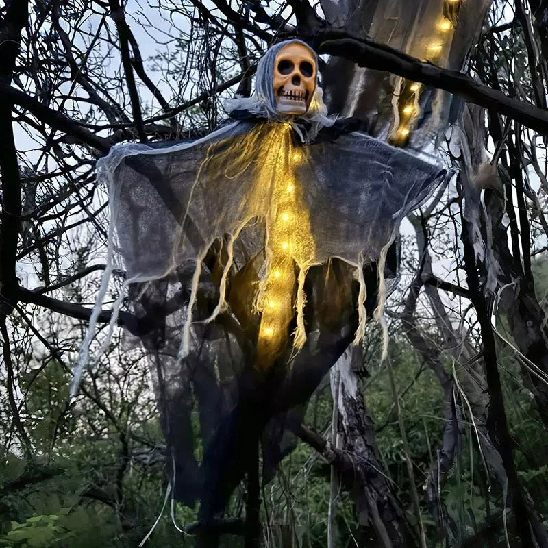 SKULLVEIL | Eng hangend skelet met verlichting
