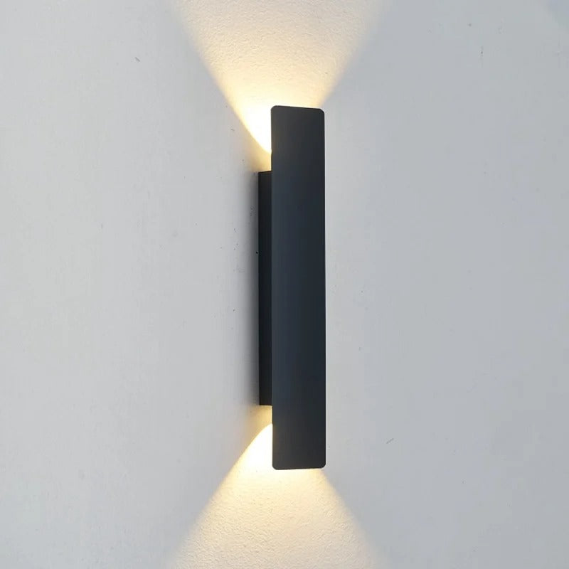 StriaGlow Wall | Slanke LED strip wandlamp voor binnen en buiten